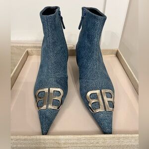 Balenciaga pointed toe denim ankle boots - pristine condition size 9 (39)
